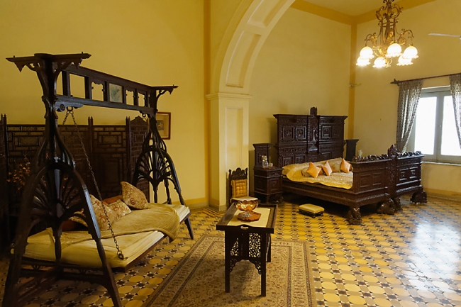 Gwalior-Jaivilas palace-026